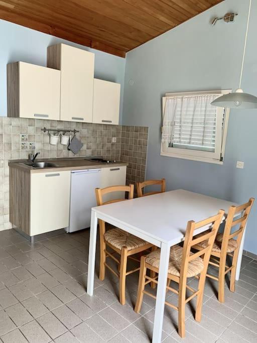 באסקה Sunny Grandma'S Garden Apartment מראה חיצוני תמונה