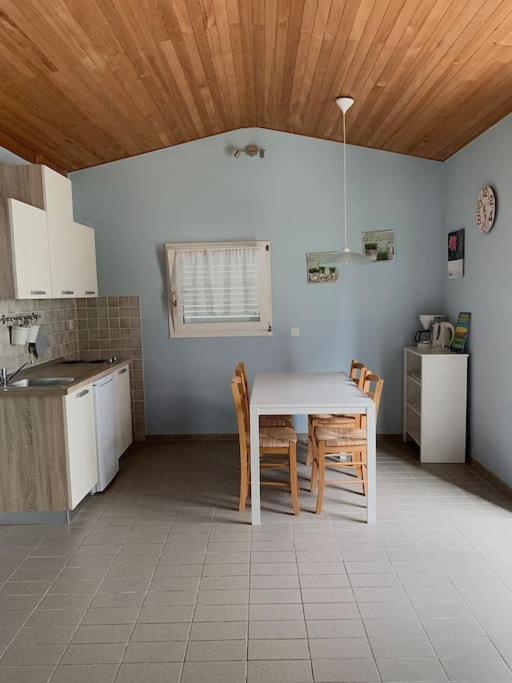 באסקה Sunny Grandma'S Garden Apartment מראה חיצוני תמונה
